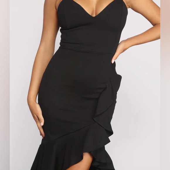 ‘ Windsor ’ Bring the Flair Crepe Ruffled Black Dress - Picture 5 of 9